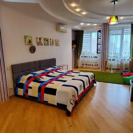 Апартаменты Ул. Тенистая #256 * Odessa